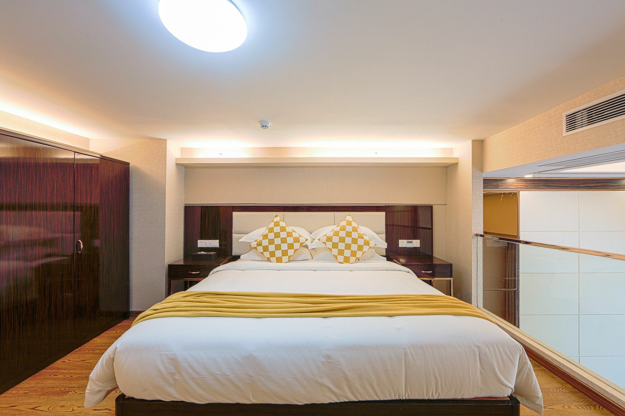 Waifiden Duplex Hotel Apartment Zhongyong Jinyu Branch-Free Shuttle Bus During The Canton Fair Exteriér fotografie